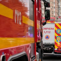 Incendiu puternic izbucnit la mansarda unui imobil din Sectorul 1